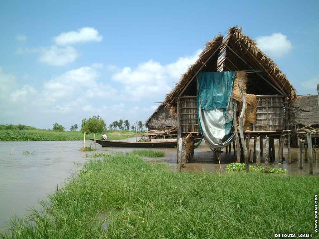 fonds d cran Afrique - Bnin Houakp-Daho Agugu - villages de Ouidah et de Porto-novo - de J.Gabin de SOUZA  (Bibi-Dessin)