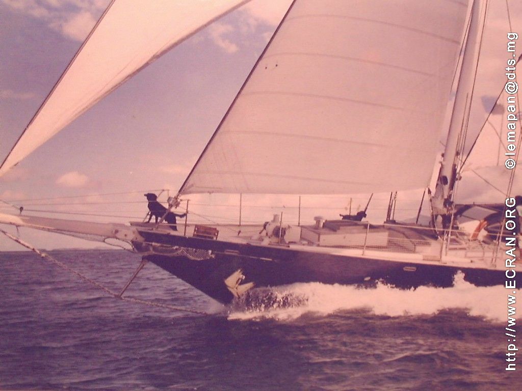 fonds d cran Madagascar - Voilier Spirit of Viking ex 