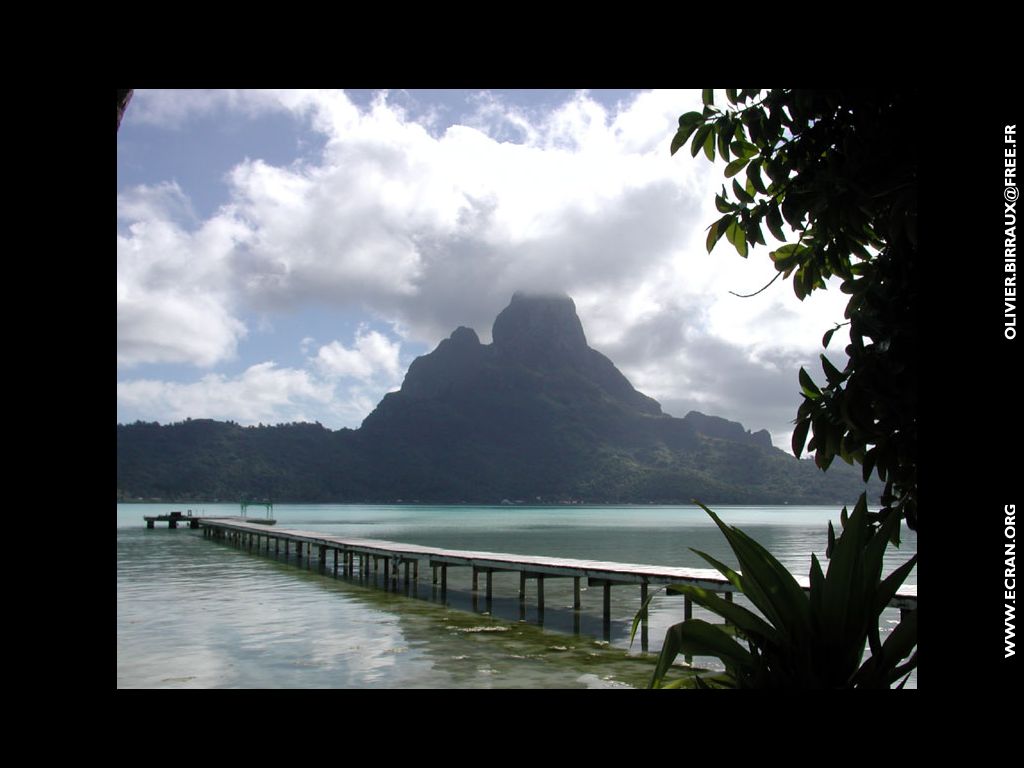 fonds d cran des fonds d'ecran de Bora-Bora bora par Olivier Birraux , habitant  ... Bora bora. Nana et  faaitoito ! - de Olivier Birraux