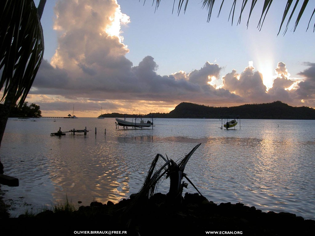 fonds d cran des fonds d'ecran de Bora-Bora bora par Olivier Birraux , habitant  ... Bora bora. Nana et  faaitoito ! - de Olivier Birraux