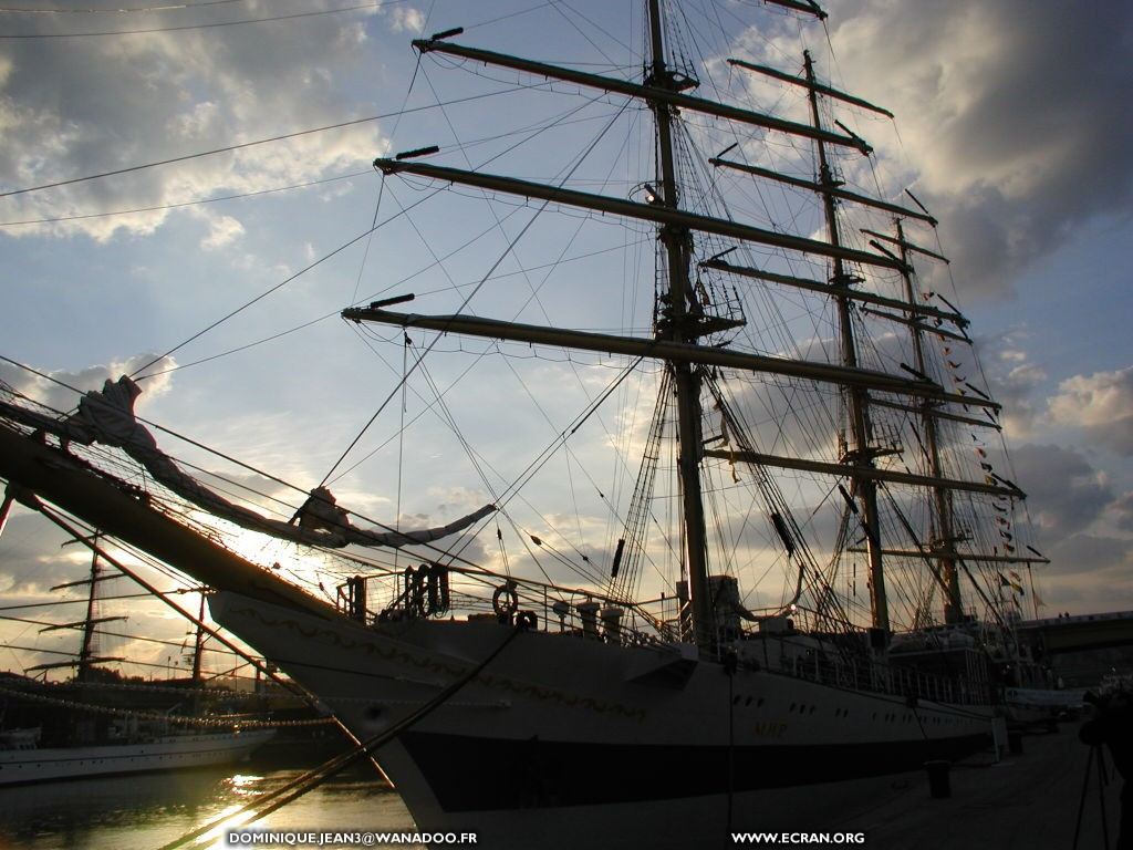 fonds d cran Rouen - Armada 2003 - Photographies de bateaux - de Dominique Jean