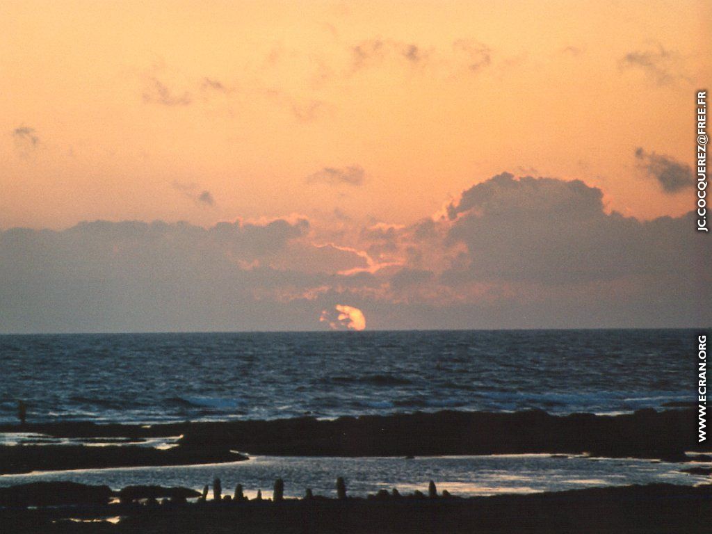 fonds d cran Couchers de soleil - Bora- Bora, Djerba, Pornic - de Jean-Claude Cocquerez