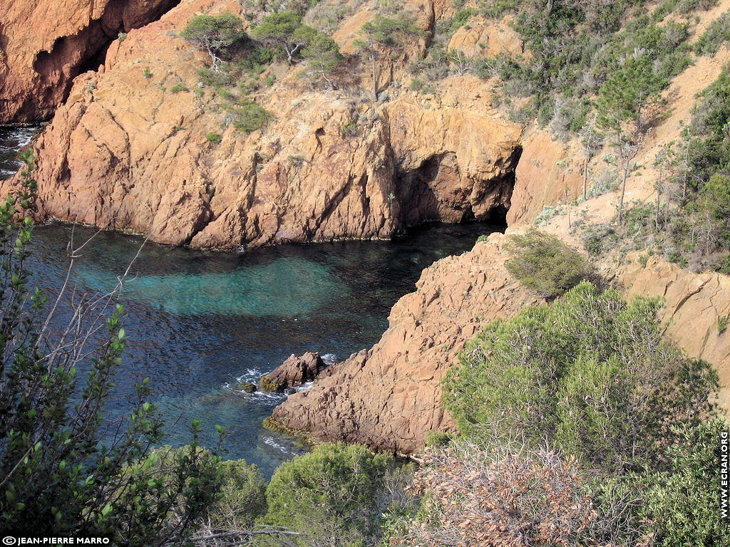 fonds d cran Cote d'Azur Var Agay calanques - de Jean-Pierre Marro